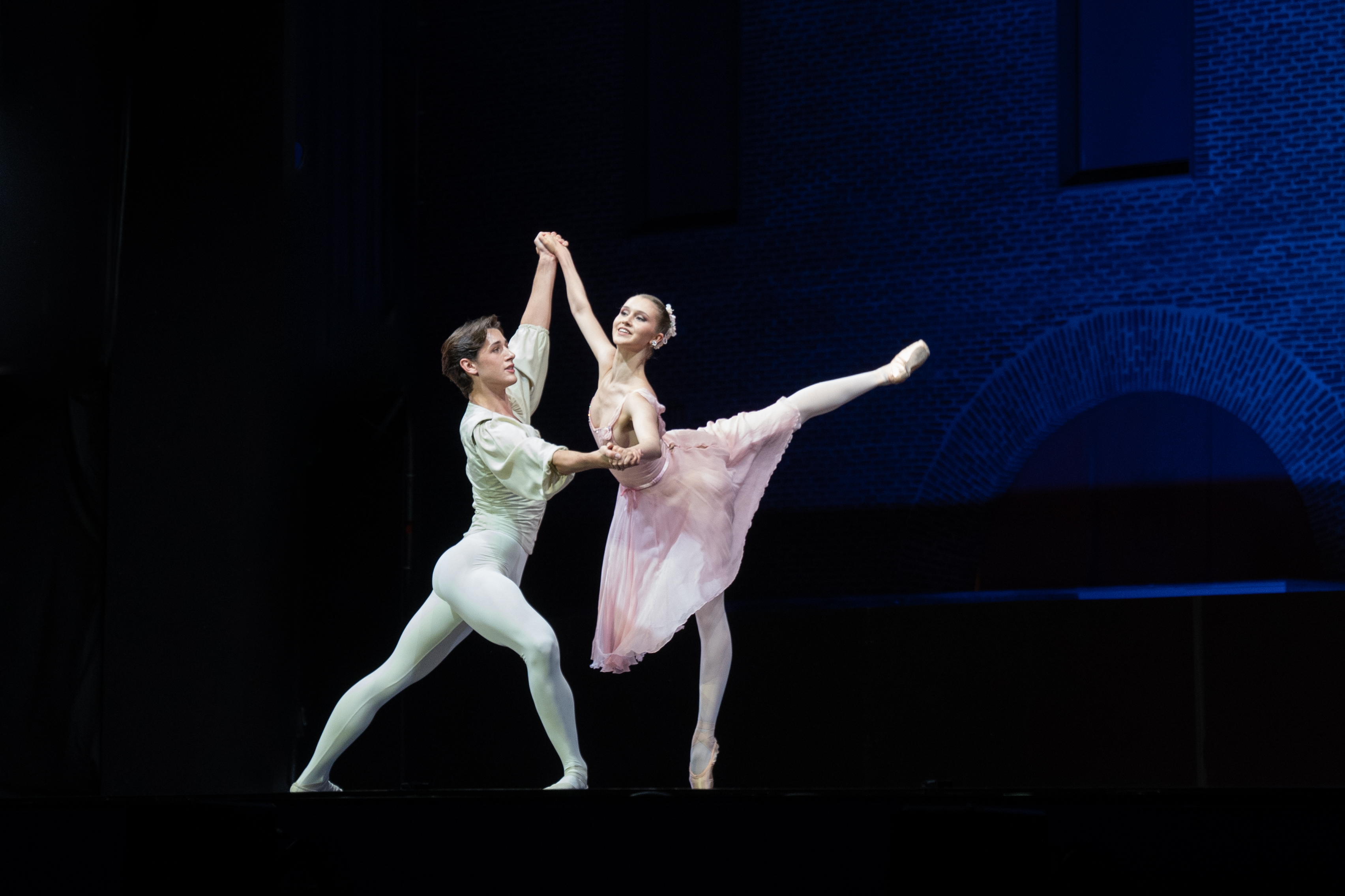 Paris Opera Junior Ballet pas de deux · Veranos de la Villa 2025.